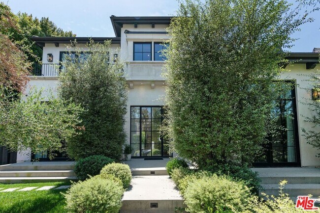 Building Photo - 6360 Drexel Ave