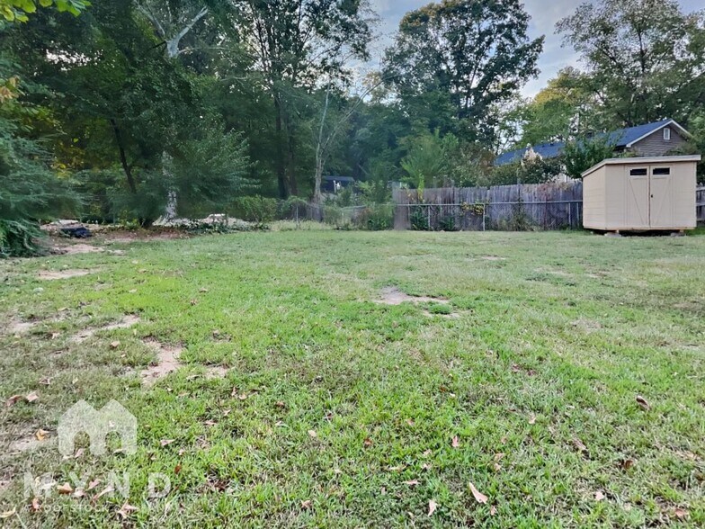 Building Photo - 5581 Aspen Dr