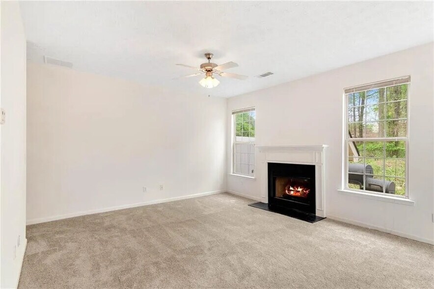 Building Photo - Room in Townhome on Hill Station Ct