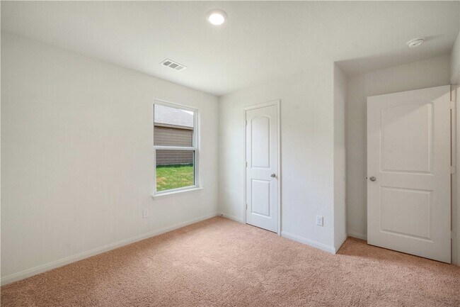 Building Photo - 18501 Quiet Range Dr