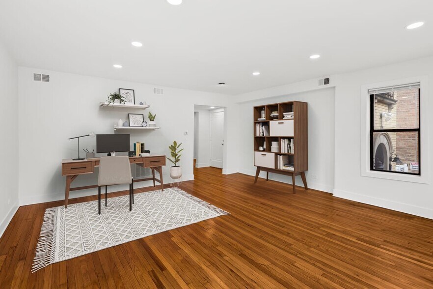 Building Photo - 6134 N Talman Ave