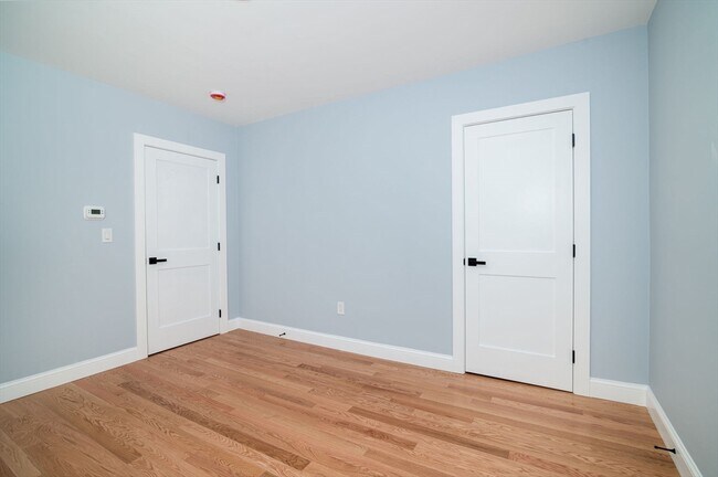 Building Photo - 43 Tainter St