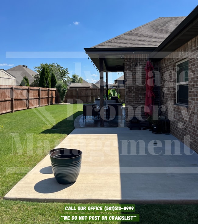 Building Photo - 6005 W W Dr