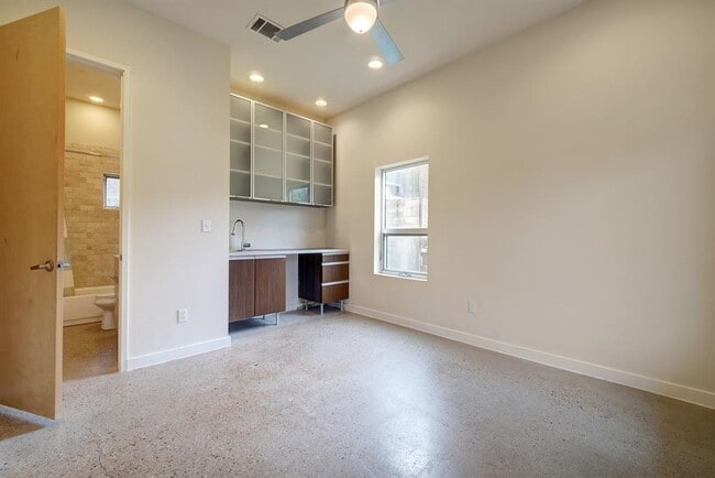 Building Photo - 5312 Agatha Cir