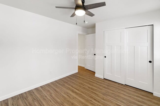 Building Photo - 2715 E Columbia Ave