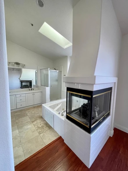 Building Photo - 5405 Marine Ave