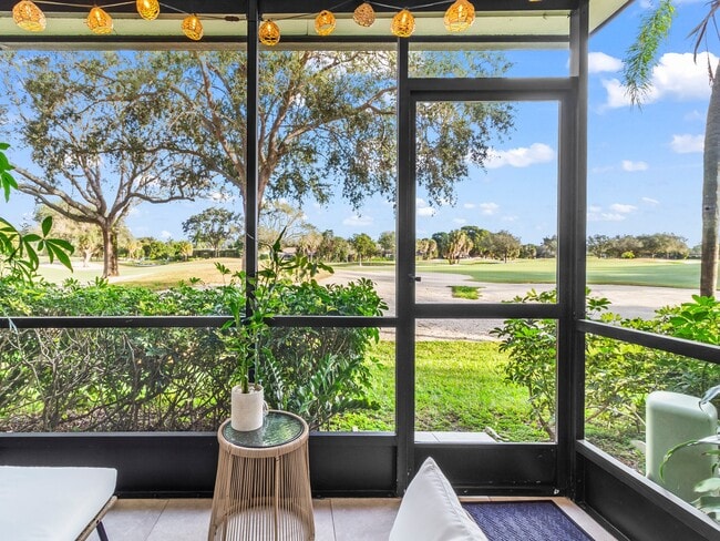 Building Photo - 9001 Jacaranda Ln