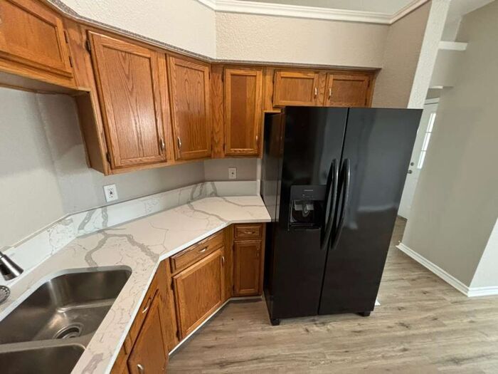 Building Photo - 1206 Devonshire Ln