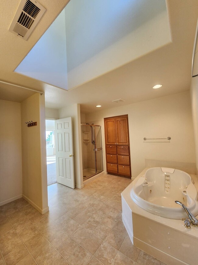 Building Photo - 97671 Marina Heights Loop