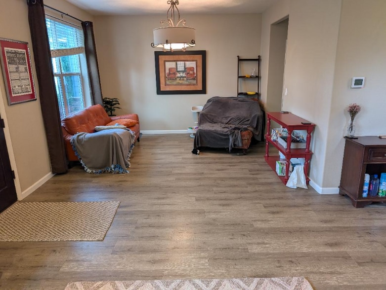 Building Photo - 5247 SE Verbena Pl