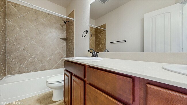 Building Photo - 721 Lake Pleasant Rd