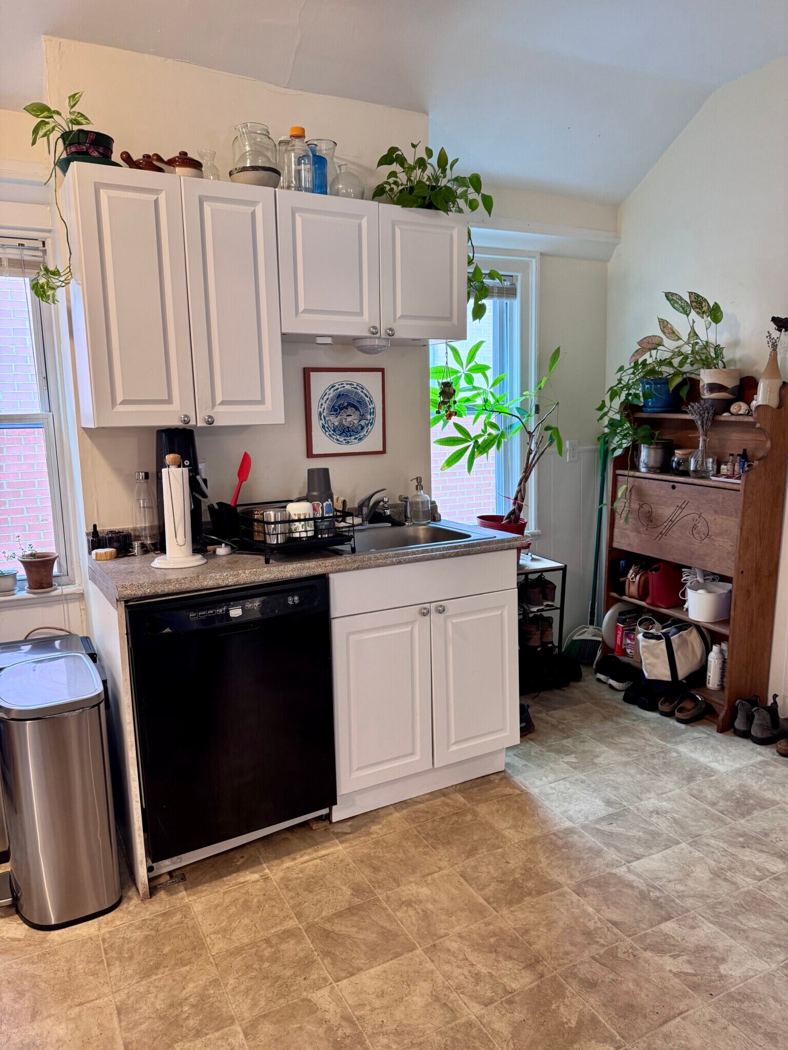 Building Photo - 122 Gore St