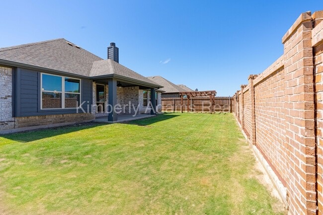 Building Photo - 213 Lariat Trail