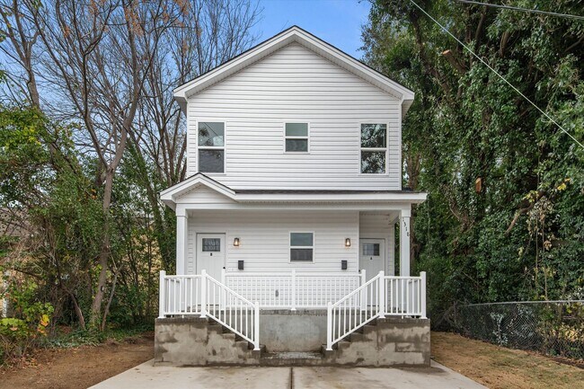 Primary Photo - 1318 House St