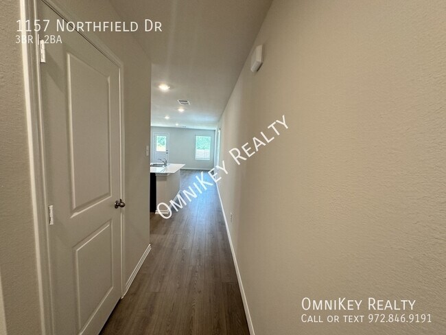 Building Photo - 1157 Northfield Dr