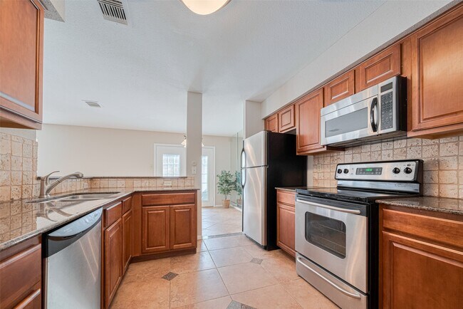 Building Photo - 2211 S Kirkwood Rd