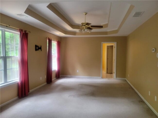 Building Photo - 5555 Holly Springs Dr