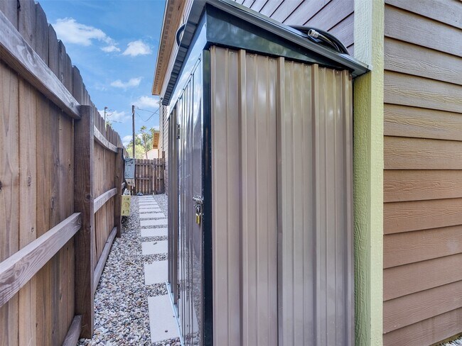 Building Photo - 16984 W Juneau St