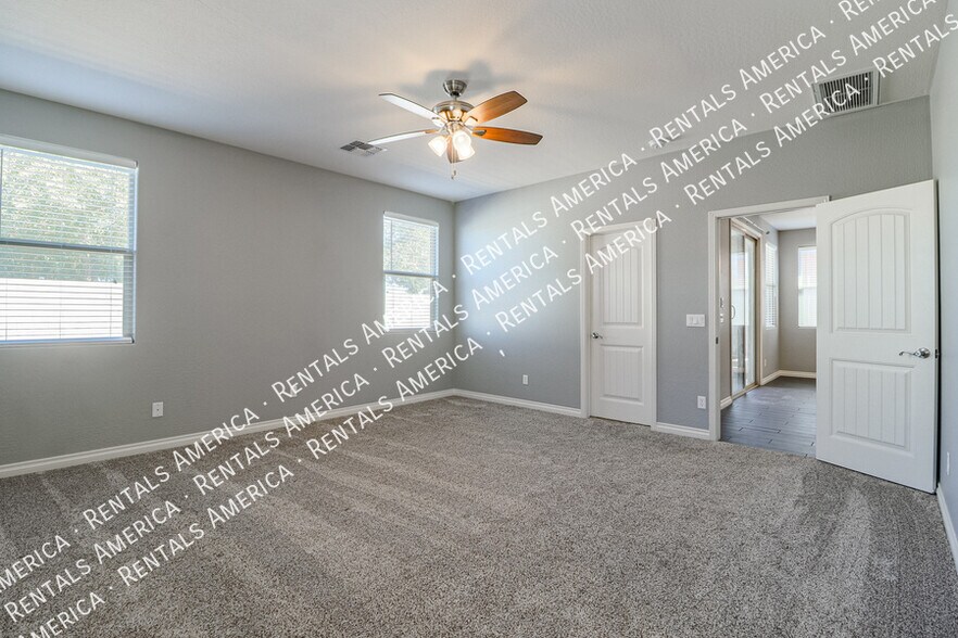 Building Photo - 10910 E Calypso Ave