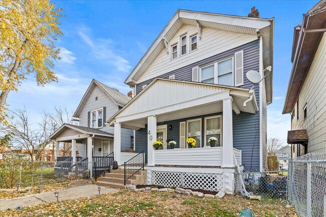 Building Photo - 40 S Richardson Ave