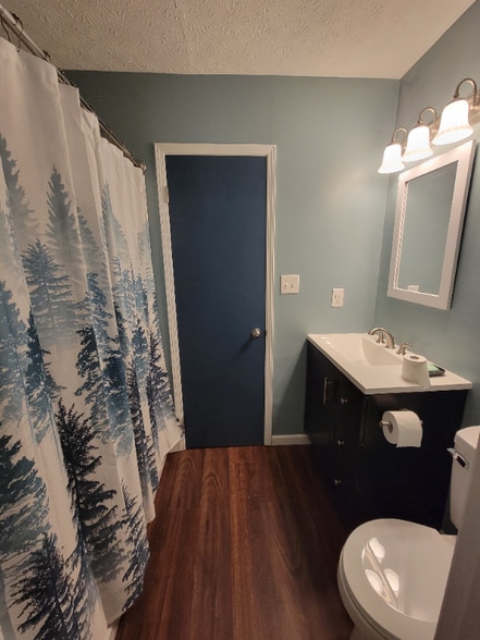 Building Photo - 132 Timber Dr