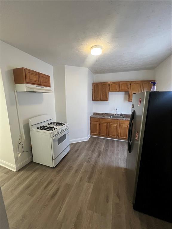 Building Photo - 51 Glenham St