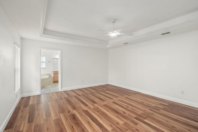 Building Photo - 8511 SE 158th Pl