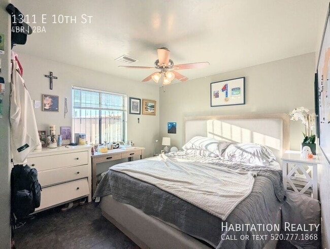 Building Photo - 1311 E 10th St