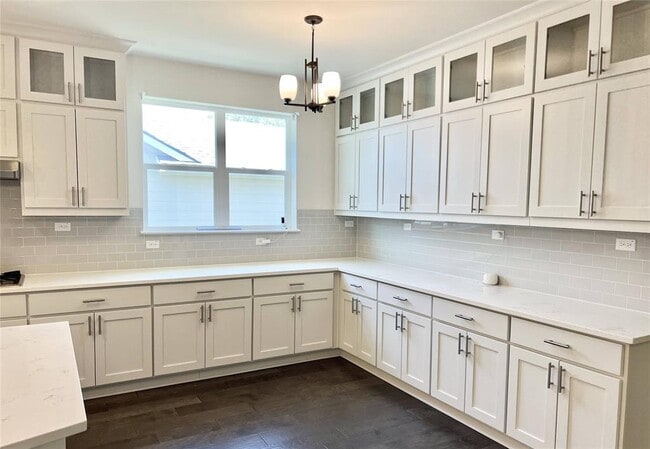 Building Photo - 245 Orchard Park Dr