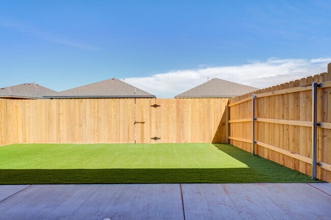 Building Photo - PRE-LEASING FOR A JULY MOVE-IN!! New 2 Bedroom Townhome in Escondido - Frenship ISD