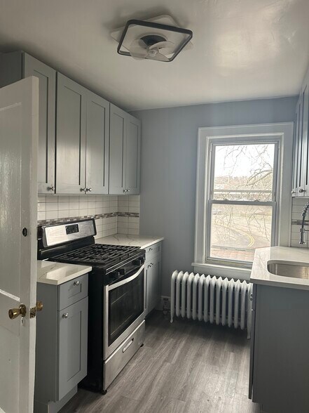 Building Photo - 56 Dobbs Ferry Rd