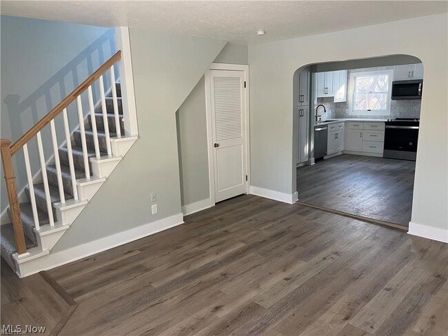 Building Photo - 145 Beck Rd