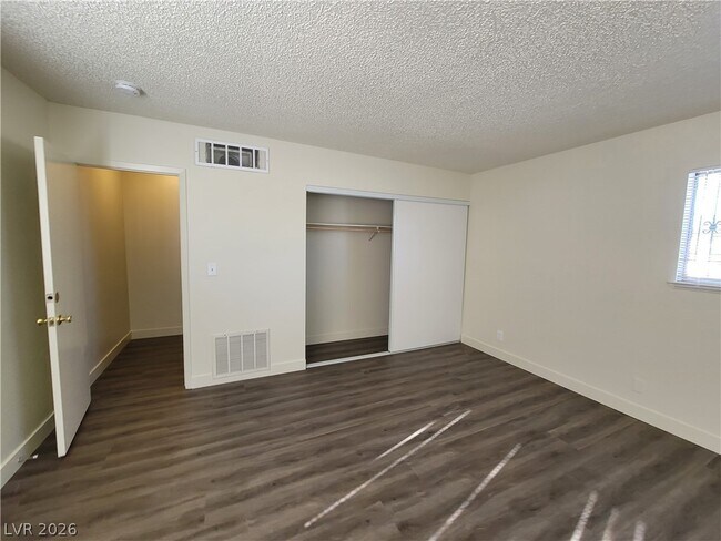 Building Photo - 3364 Royce Ct
