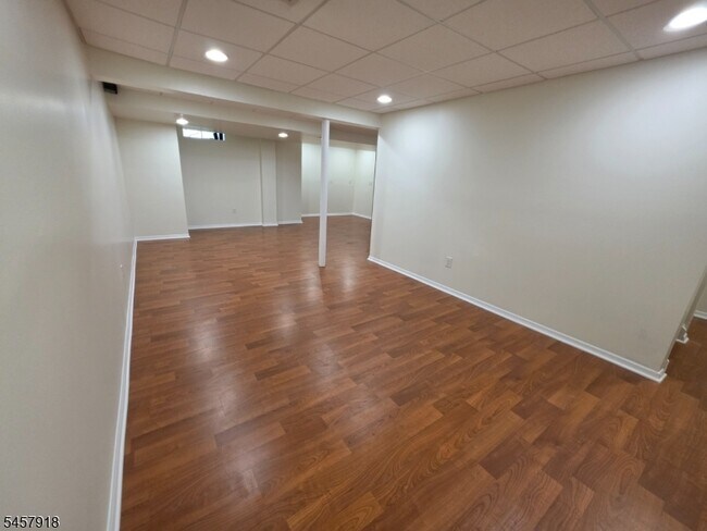 Building Photo - 36 Wexford Way