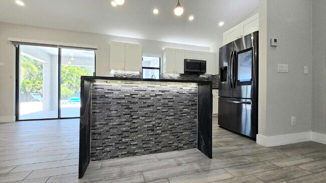 Building Photo - 4020 NW 41st Pl