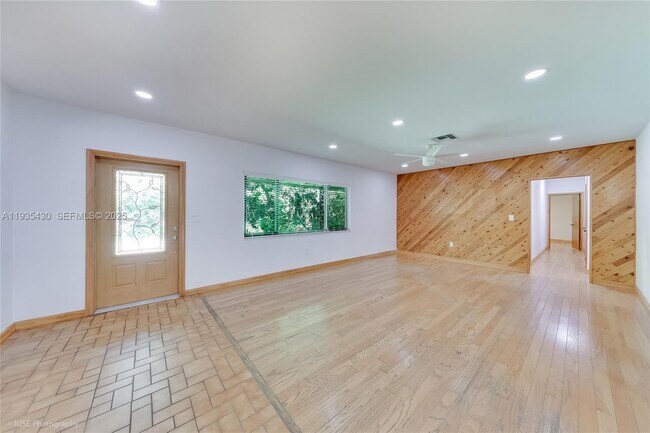 Building Photo - 6290 SW 86th St