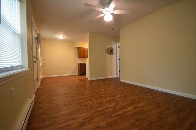 Building Photo - Longton Apartments