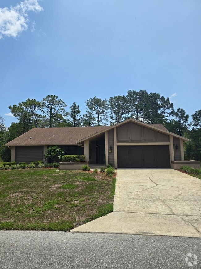 Building Photo - Gorgeous and Huge 2/2/2 in Sugarmill Woods!!!