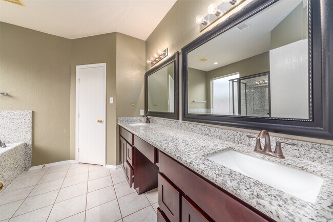 Building Photo - 8406 Manassas Ln