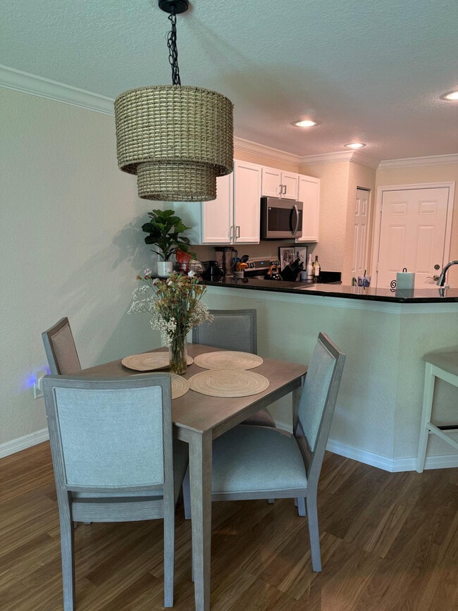 Building Photo - 2759 SE Birmingham Dr