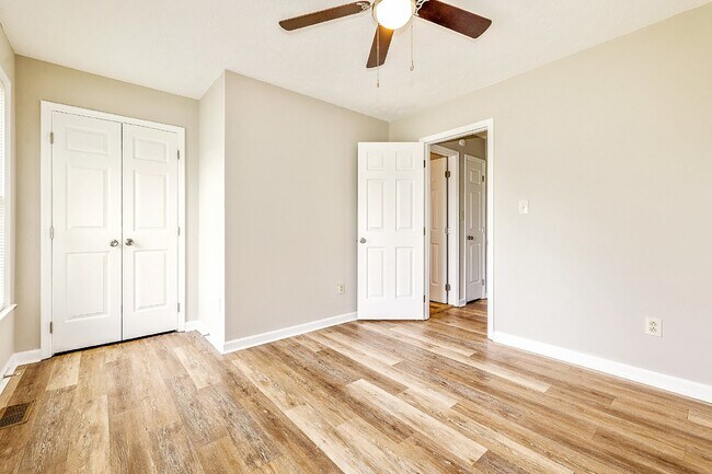 Building Photo - 3 Bed, 2 Bath Home with a Backporch Perfect for Watching Sunsets