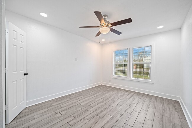 Building Photo - 4611 Idaho St