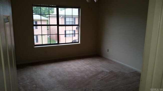 Building Photo - 1805 Reservoir Rd