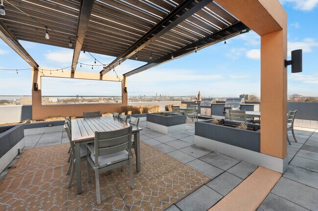 Building Photo - 1040 John F. Kennedy Blvd