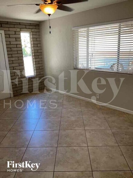 Building Photo - 3839 W Lupine Ave