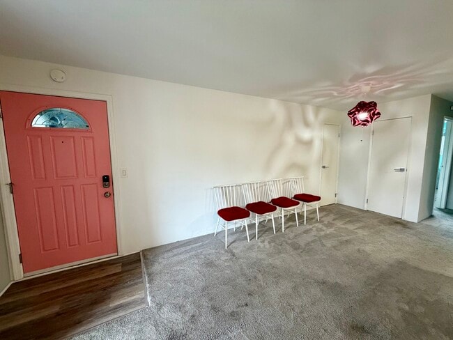 Building Photo - 22985 Marine View Dr S