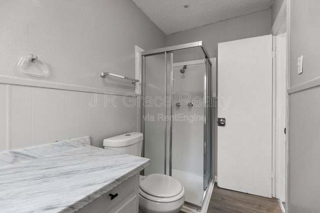 Building Photo - 3905 Hay Ave