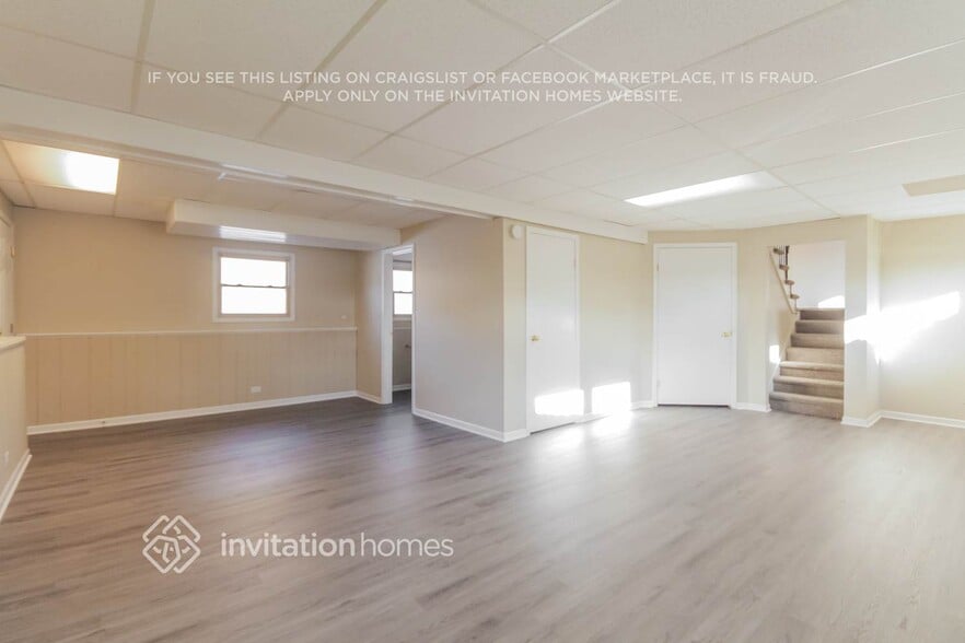 Building Photo - 1106 N Drury Ln