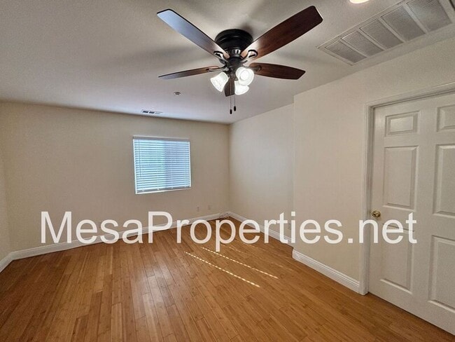 Building Photo - 7440 Freeport Cir