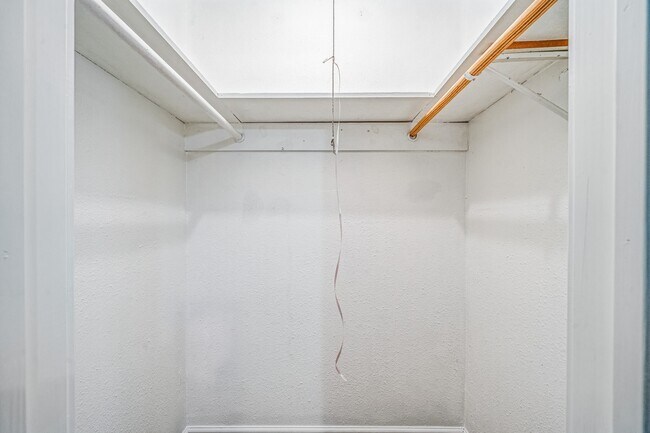 Building Photo - 1318 55th St